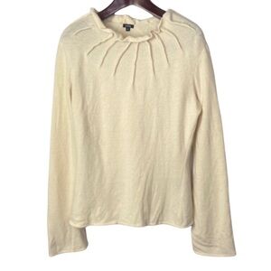Vintage wool blend Cream Crew Neck Sweater with Relaxed Fit and Textured Fabric